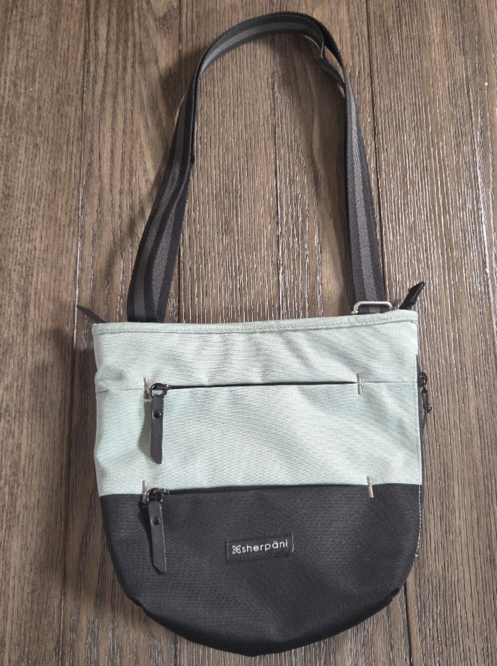 Sherpani Sage Green & Black Colorblock Crossbody Travel Bag